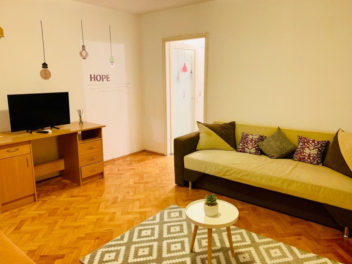 تيميشورا Ultracentral Apartment With All You Need: Wifi, Tv, Ac, Washer, Coffe المظهر الخارجي الصورة