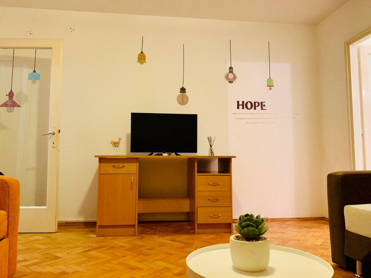تيميشورا Ultracentral Apartment With All You Need: Wifi, Tv, Ac, Washer, Coffe المظهر الخارجي الصورة